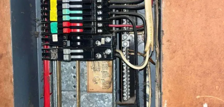 Outdated Zinsco electrical panel that can trigger home insurance problems