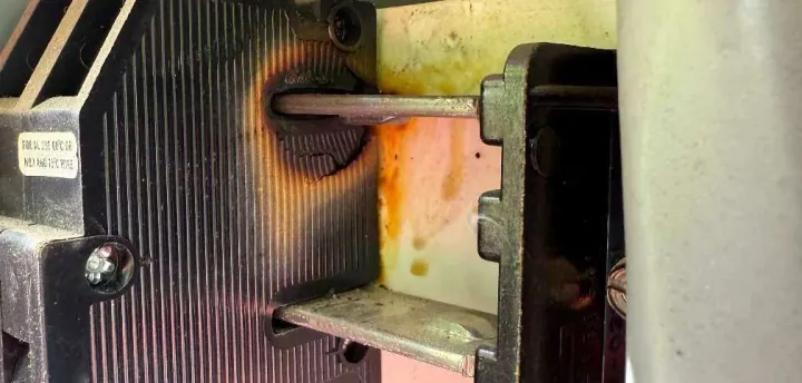 Burnt circuit breaker discovered during an emergency electrical call